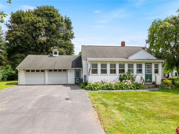 4312 Ridge Road , Williamson, NY 14589