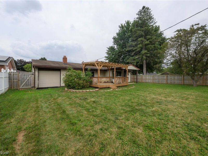 606 10th Drive NW, New Philadelphia, OH 44663 Photo 2