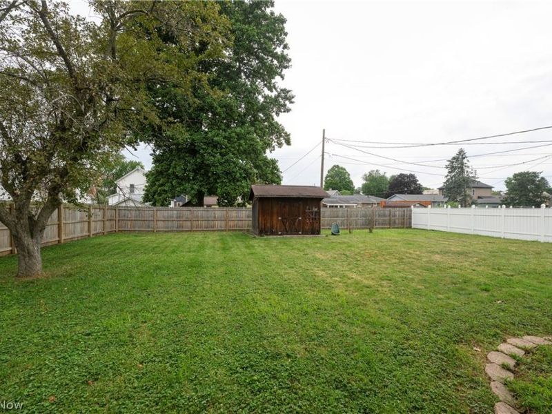 606 10th Drive NW, New Philadelphia, OH 44663 Photo 4