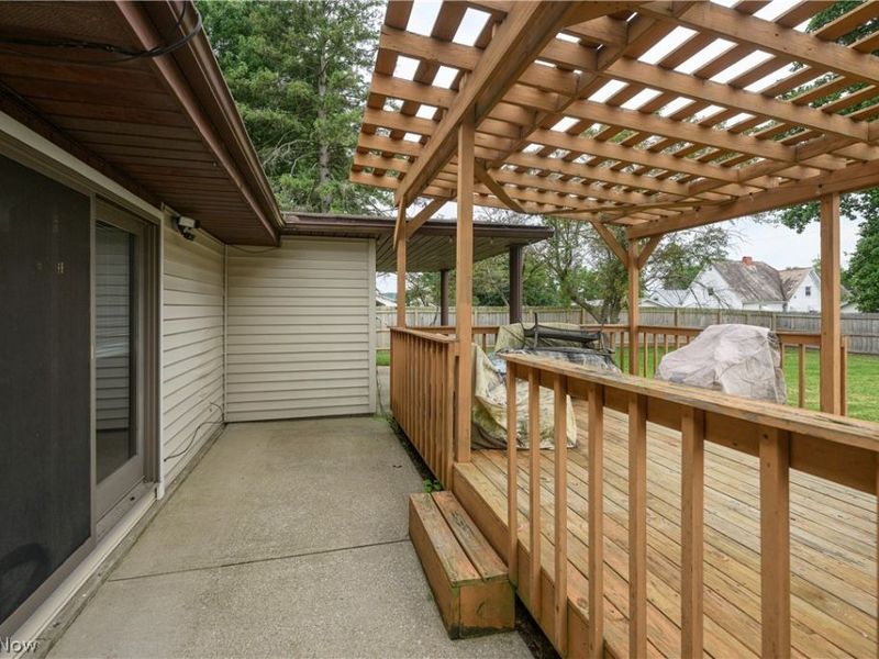 606 10th Drive NW, New Philadelphia, OH 44663 Photo 6