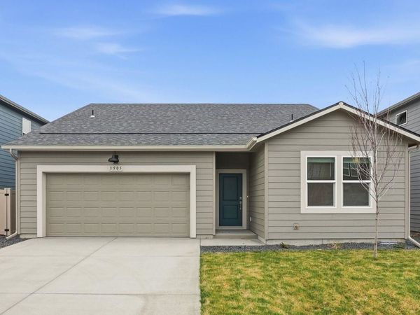 3814 S McCabe Ln, Spokane, WA 99206