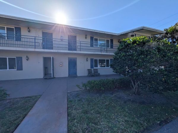 817 LIGHTHOUSE Drive, Unit B, North Palm Beach, FL 33408