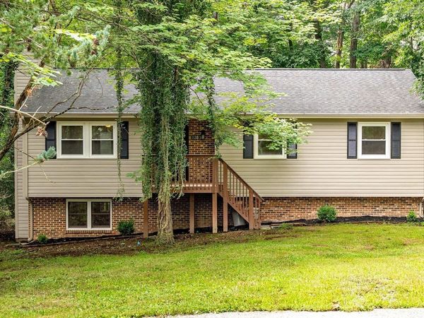 120 RUNKLE CT, MCGAHEYSVILLE, VA 22840