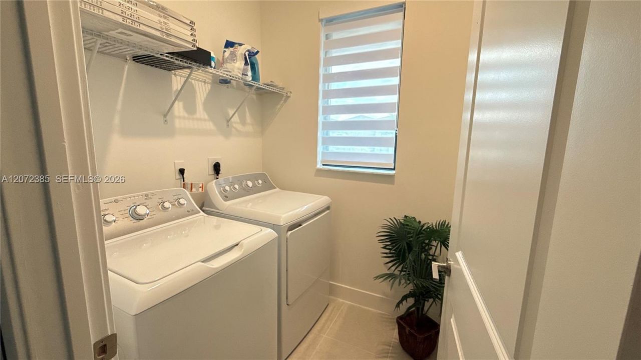 8388 NW 49th St, Doral, FL 33166 Photo