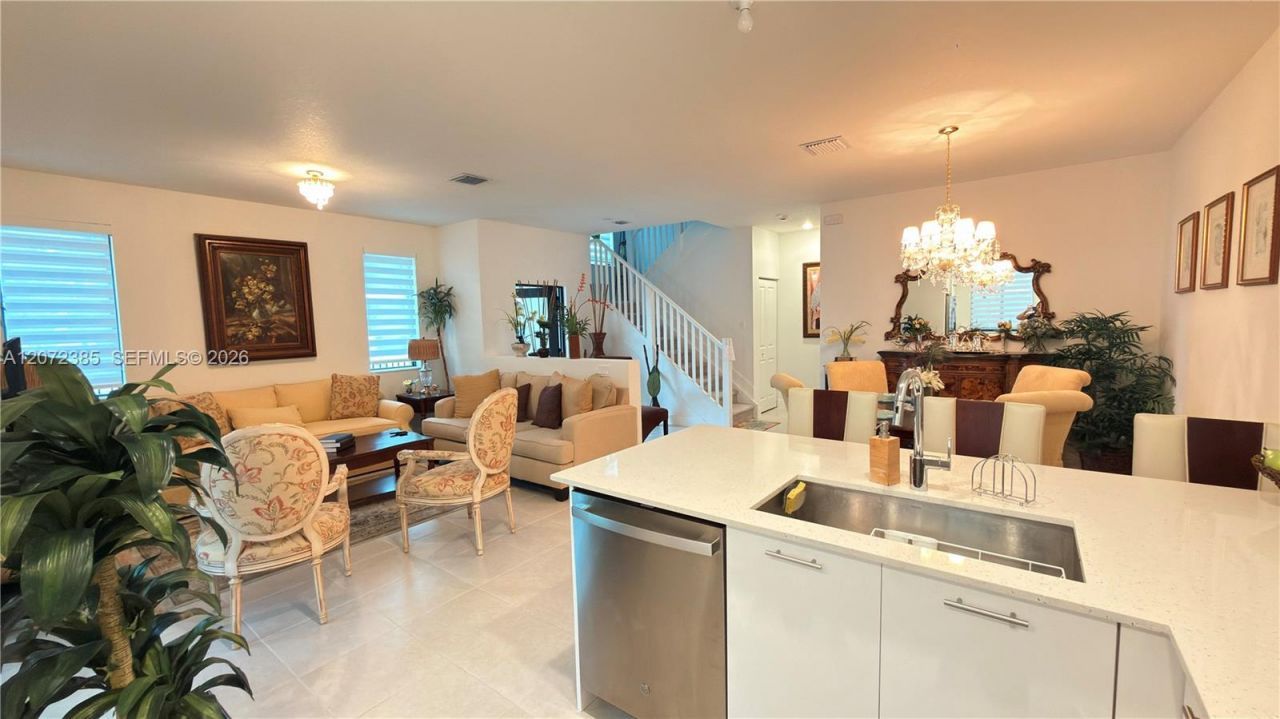 8388 NW 49th St, Doral, FL 33166 Photo