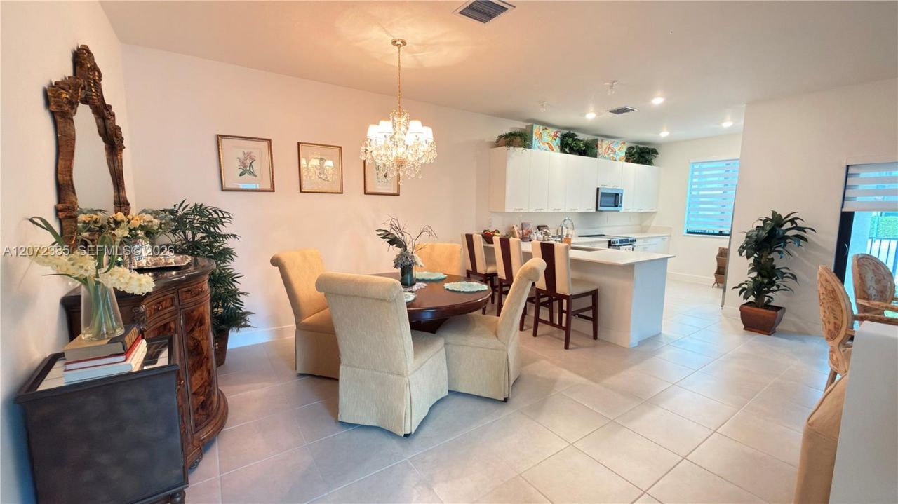 8388 NW 49th St, Doral, FL 33166 Photo