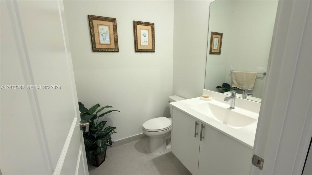 8388 NW 49th St, Doral, FL 33166 Photo