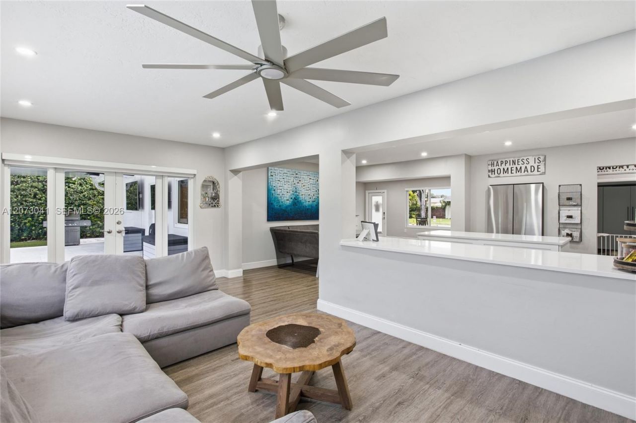 1721 NW 114th Ave , Pembroke Pines, FL 33026 Photo