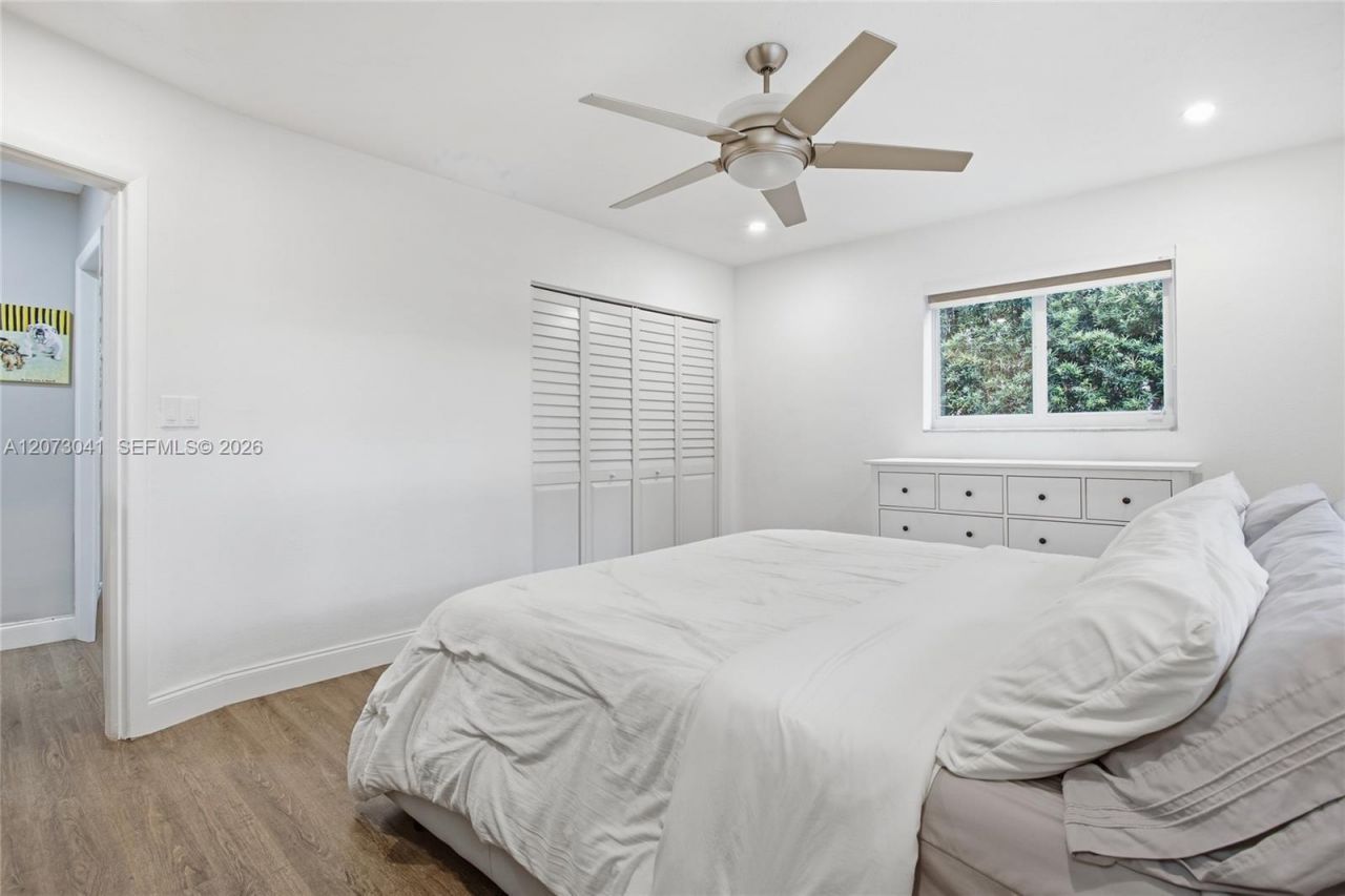 1721 NW 114th Ave , Pembroke Pines, FL 33026 Photo