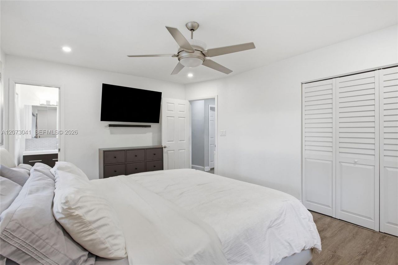 1721 NW 114th Ave , Pembroke Pines, FL 33026 Photo