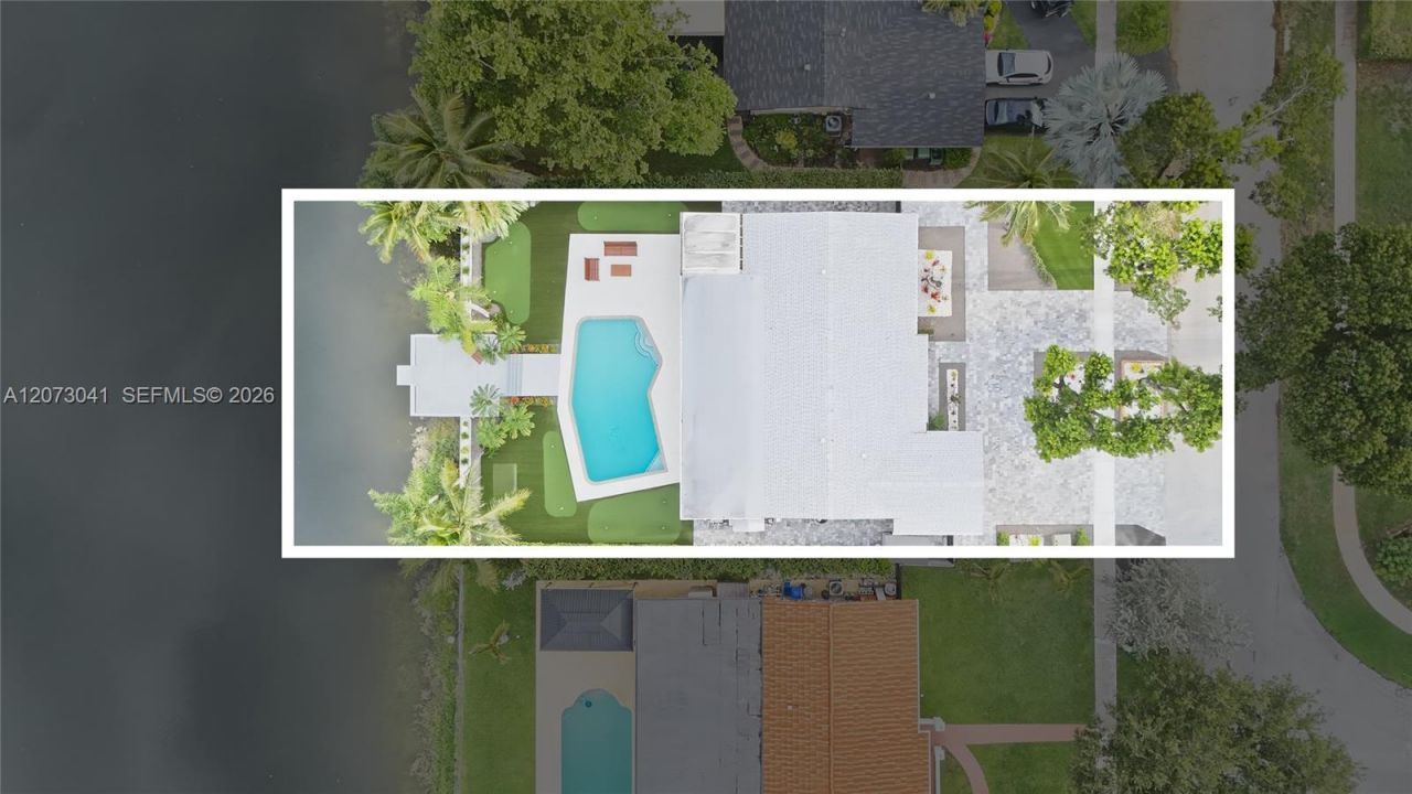 1721 NW 114th Ave , Pembroke Pines, FL 33026 Photo