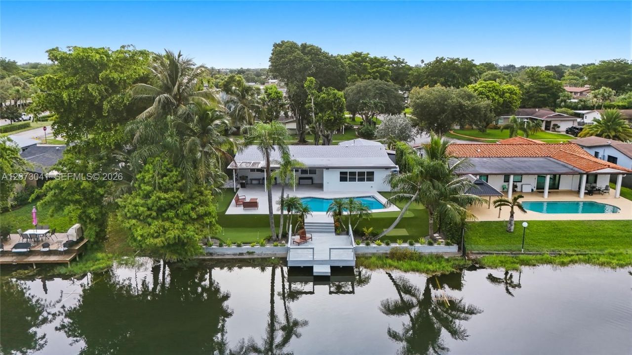 1721 NW 114th Ave , Pembroke Pines, FL 33026 Photo