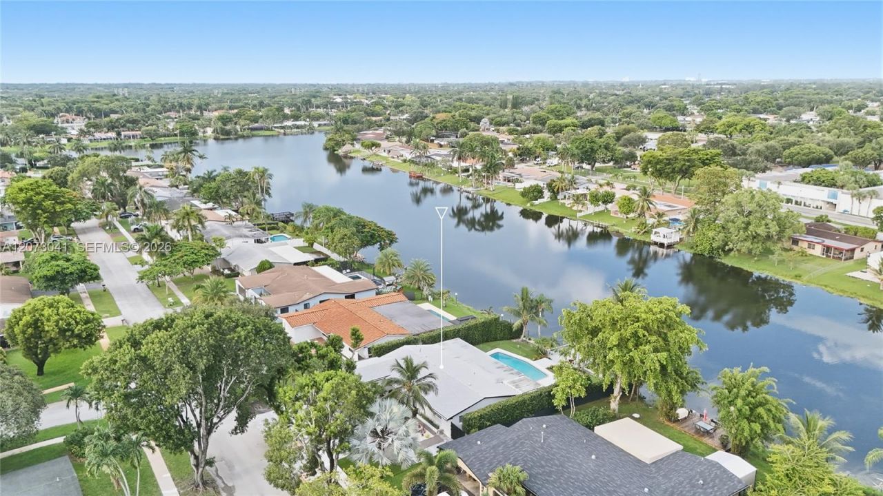 1721 NW 114th Ave , Pembroke Pines, FL 33026 Photo