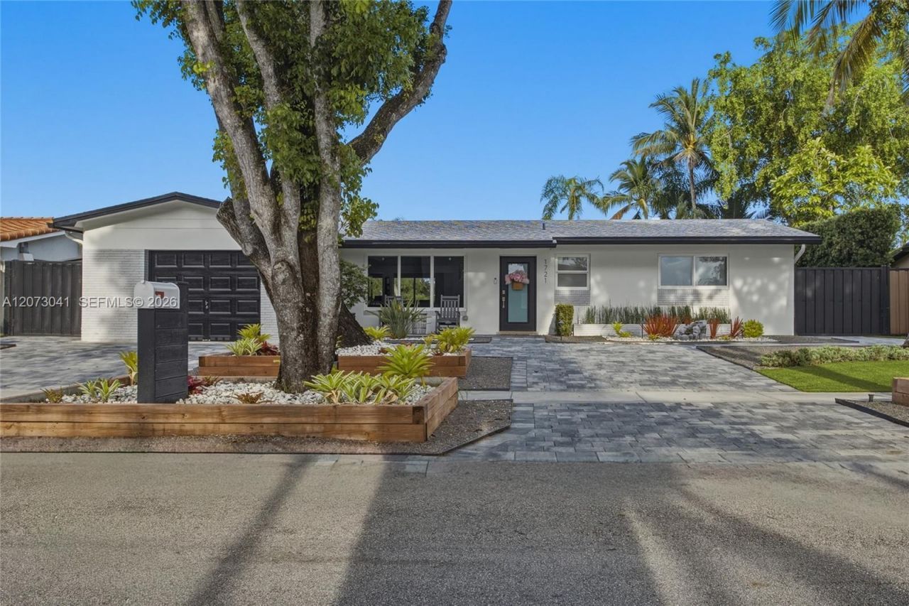 1721 NW 114th Ave , Pembroke Pines, FL 33026 Photo
