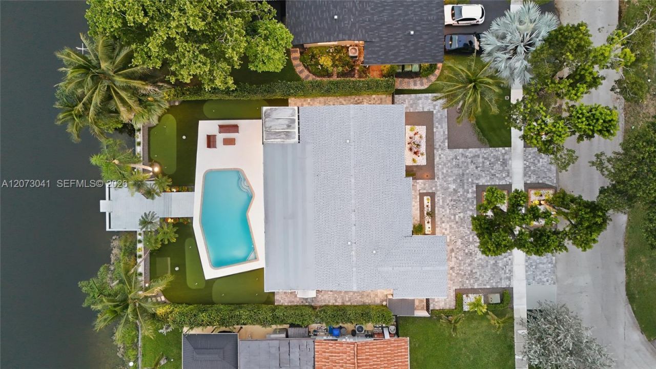 1721 NW 114th Ave , Pembroke Pines, FL 33026 Photo