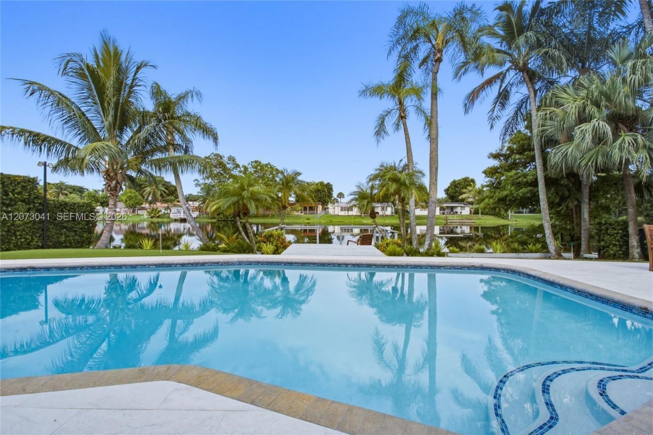 1721 NW 114th Ave , Pembroke Pines, FL 33026 Photo