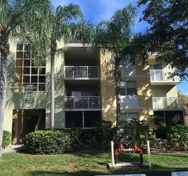 8670 SW 212th St, Unit 105, Cutler Bay, FL 33189 Photo