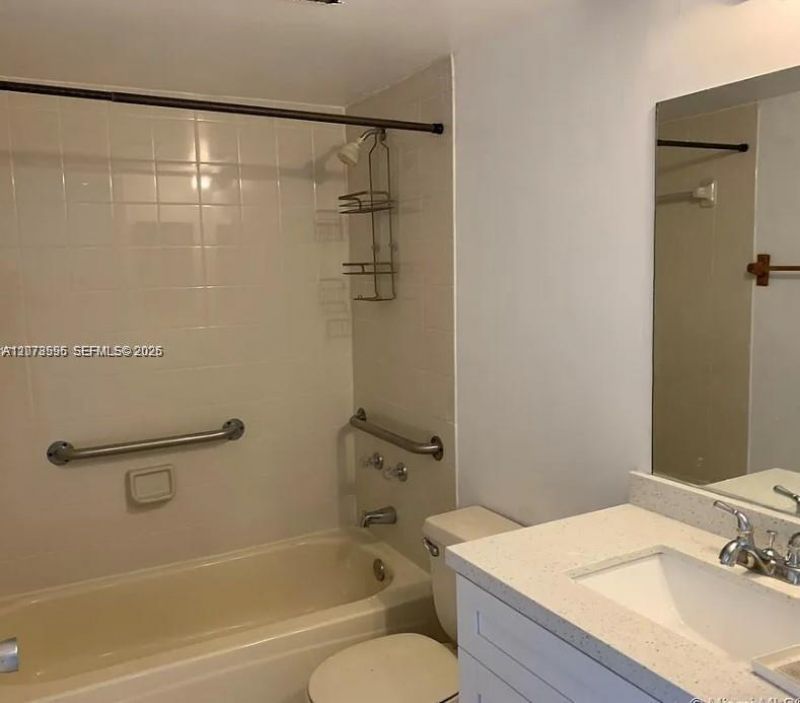 8670 SW 212th St, Unit 105, Cutler Bay, FL 33189 Photo