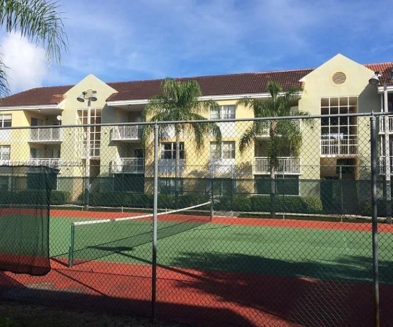 8670 SW 212th St, Unit 105, Cutler Bay, FL 33189 Photo