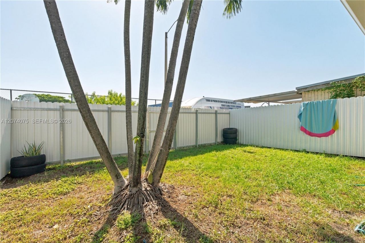 19367 NW 45th Ave , Miami Gardens, FL 33055 Photo