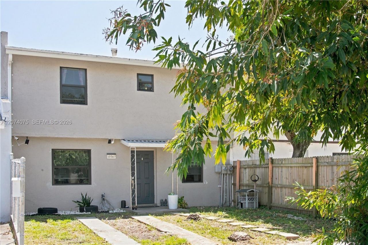 19367 NW 45th Ave , Miami Gardens, FL 33055 Photo