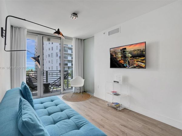 6080 Collins Ave , Unit 520, Miami Beach, FL 33140