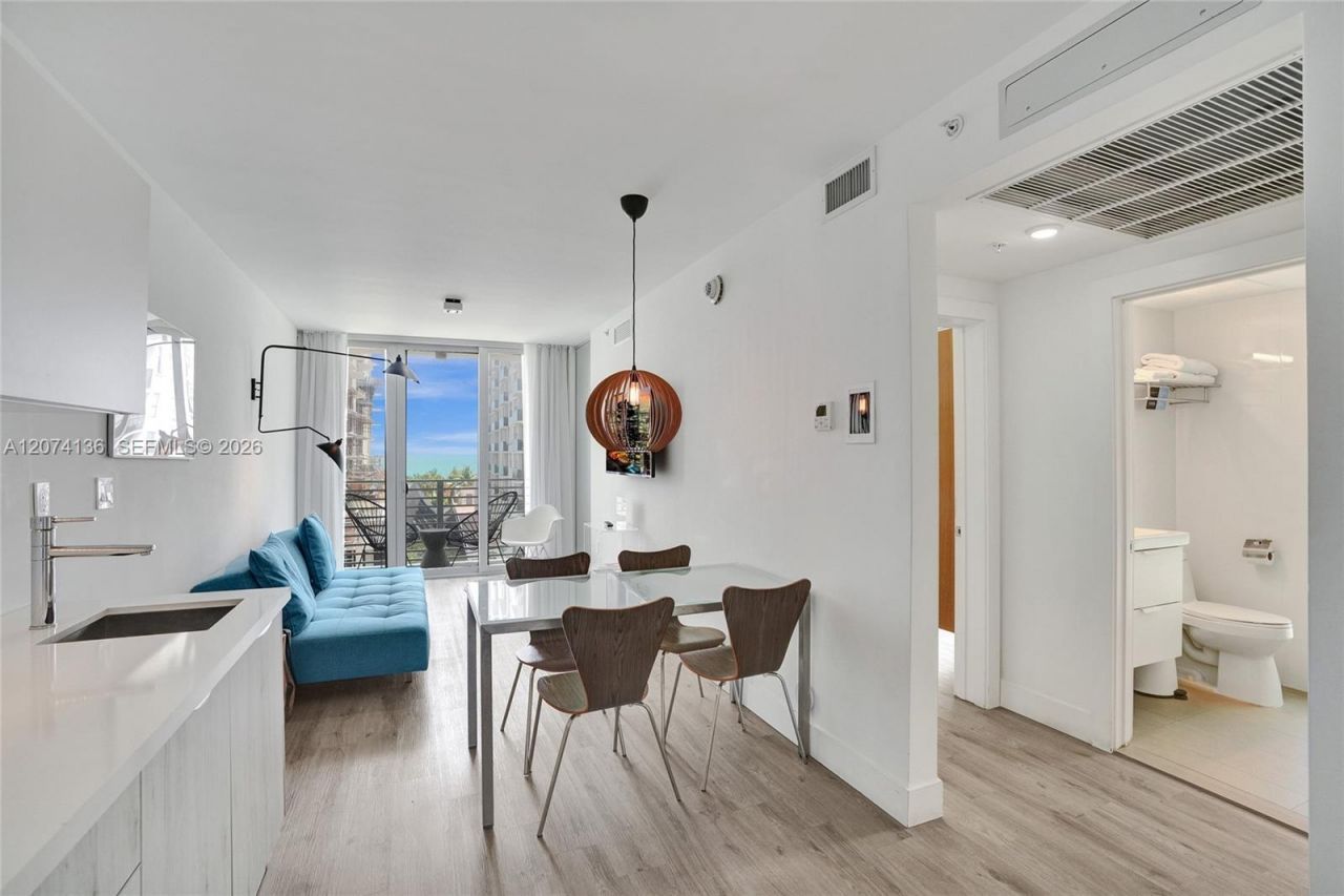 6080 Collins Ave , Unit 520, Miami Beach, FL 33140 Photo