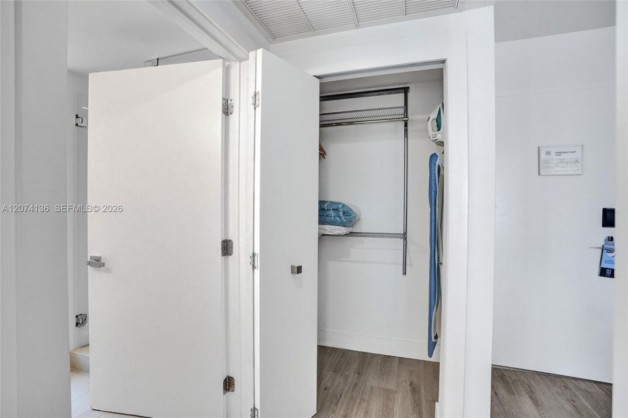 6080 Collins Ave , Unit 520, Miami Beach, FL 33140 Photo