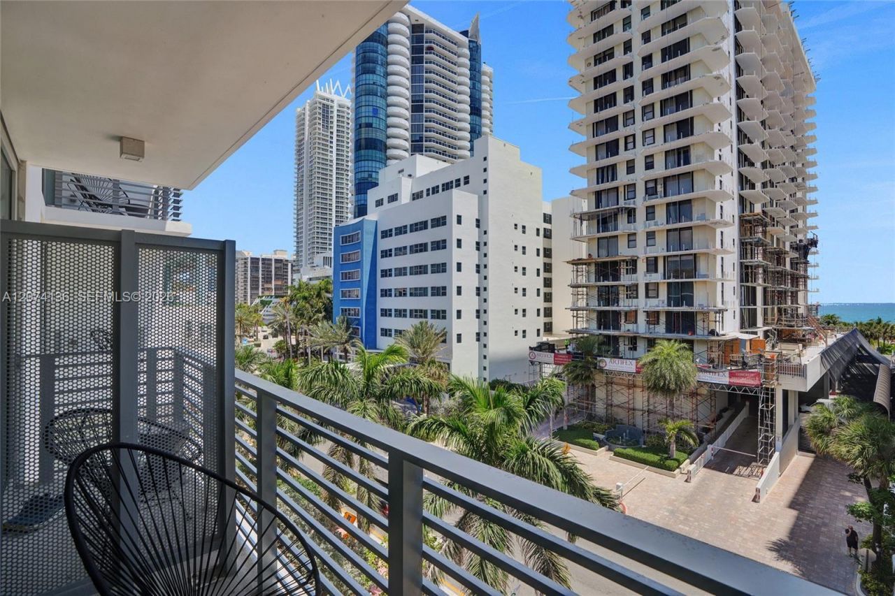 6080 Collins Ave , Unit 520, Miami Beach, FL 33140 Photo