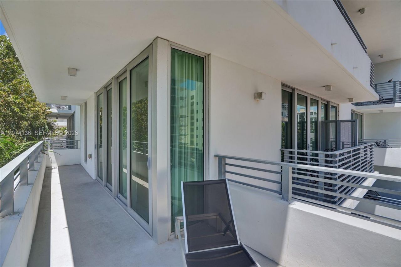 6080 Collins Ave , Unit 520, Miami Beach, FL 33140 Photo
