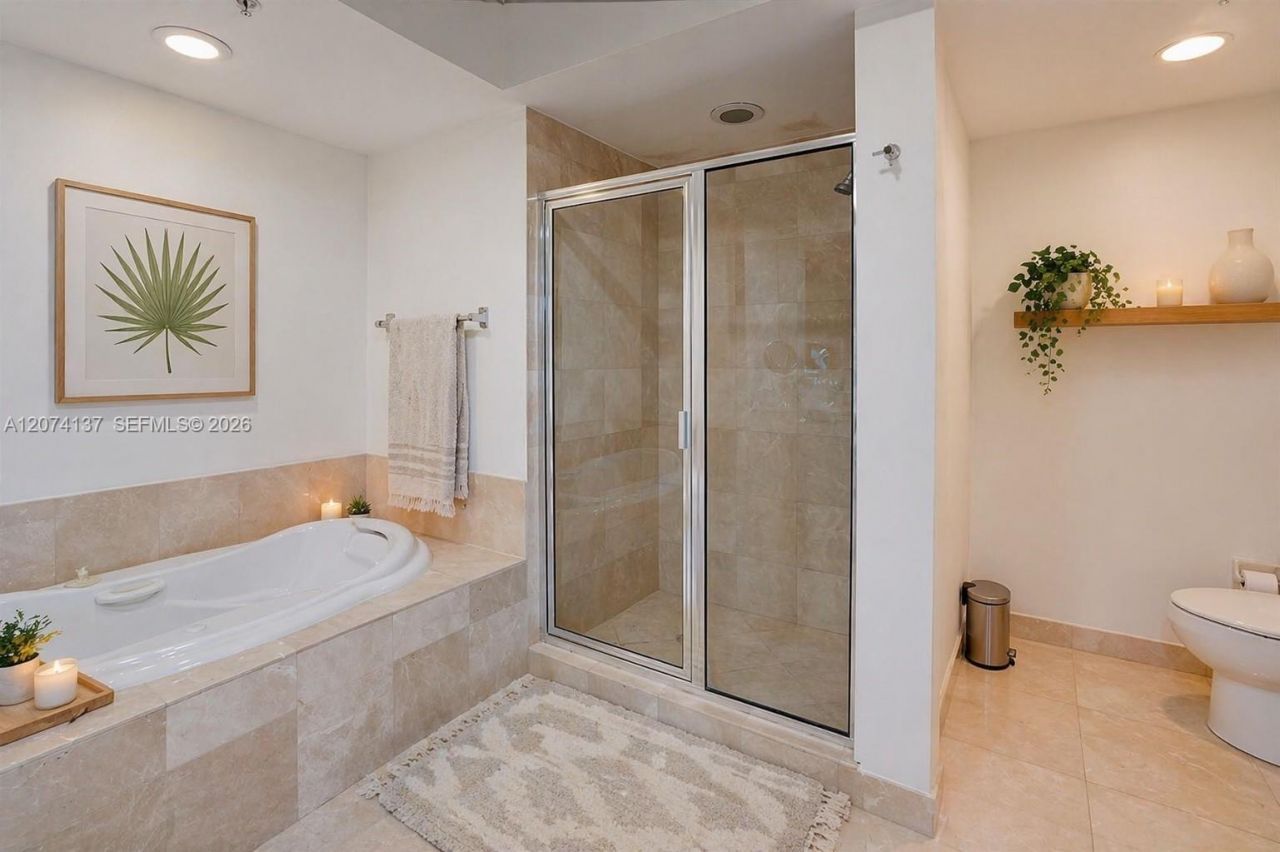 15051 Royal Oaks Ln , Unit 503, North Miami, FL 33181 Photo