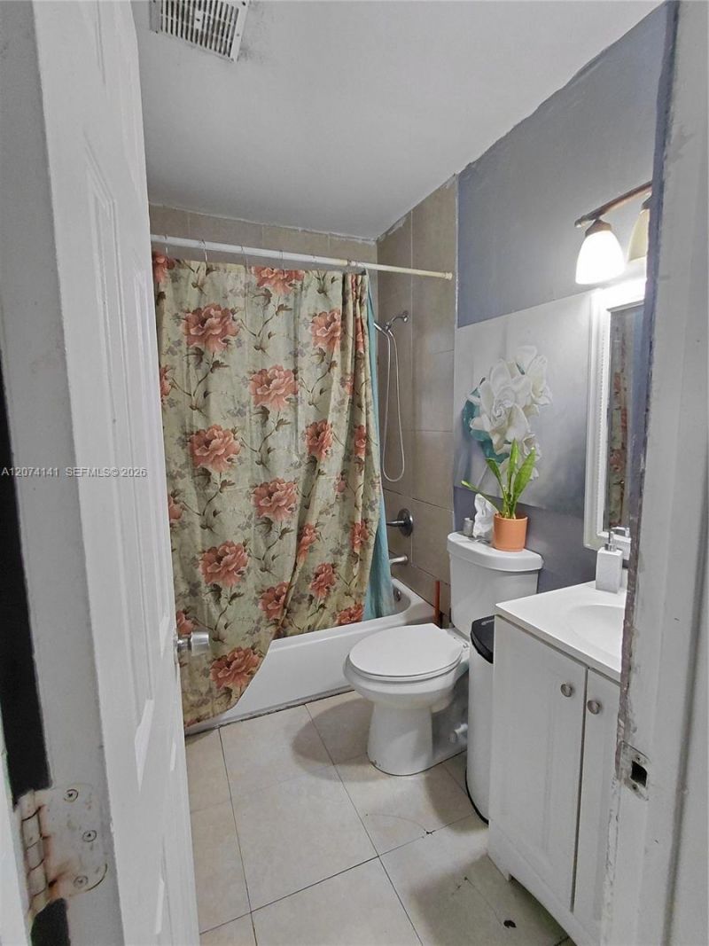 1530 NW 68th Ter, Miami, FL 33147 Photo