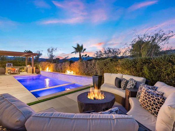 40 Burgundy, Rancho Mirage, CA 92270