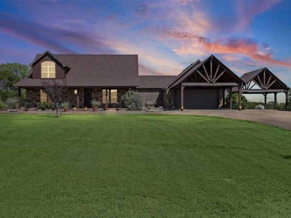 2407 Wills Way Drive , Granbury, TX 76049