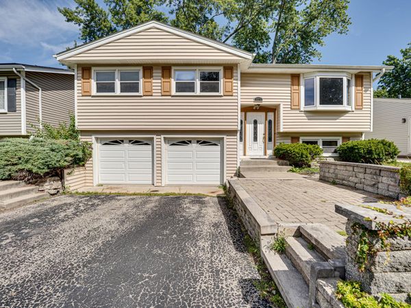 1015 Wilson Avenue , Wheaton, IL 60189