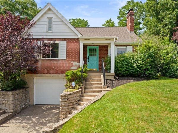 2304 E Galbraith Road, Reading, OH 45237