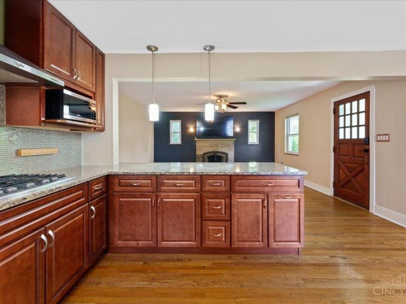 2304 E Galbraith Road, Reading, OH 45237 Photo 10