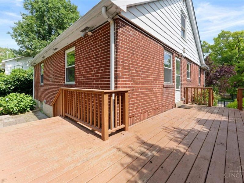 2304 E Galbraith Road, Reading, OH 45237 Photo 30