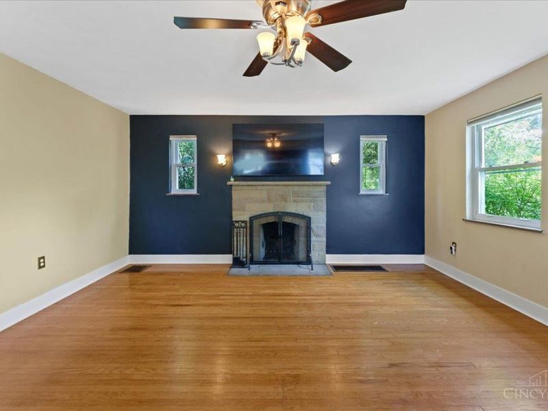 2304 E Galbraith Road, Reading, OH 45237 Photo 6