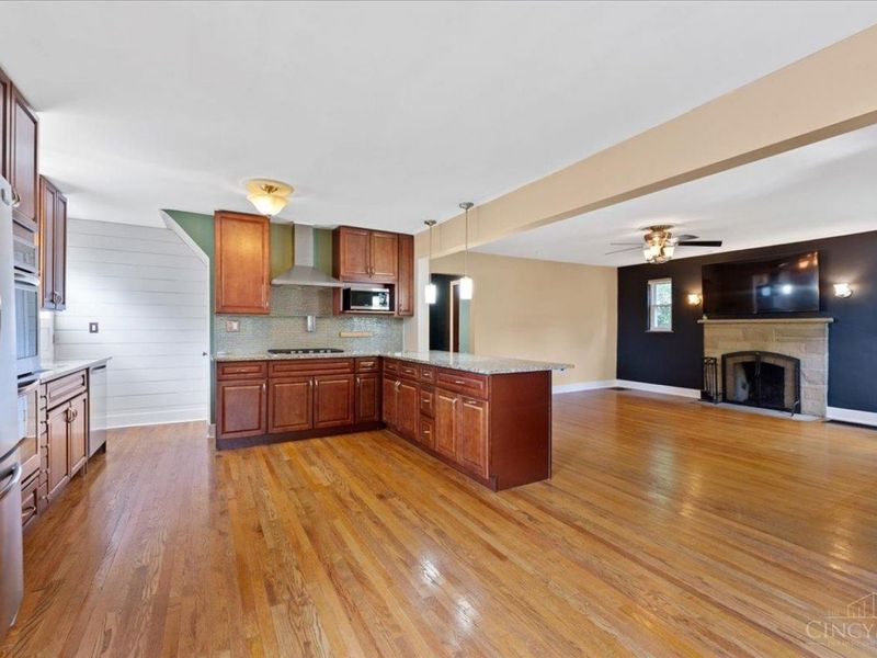 2304 E Galbraith Road, Reading, OH 45237 Photo 7