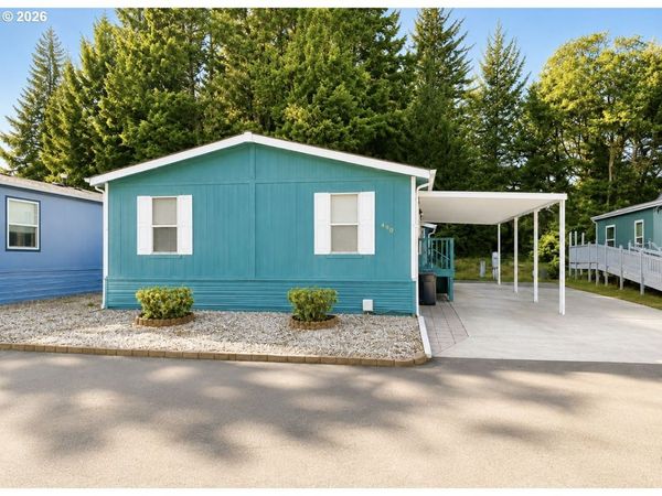 490 SHOREPINES AVE, Coos Bay, OR 97420