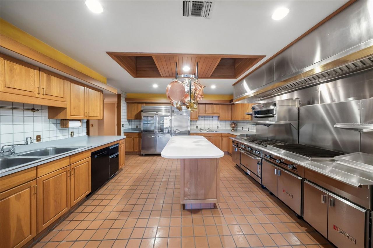 1136 N Lake Shore Drive, Sarasota, FL 34231 Photo