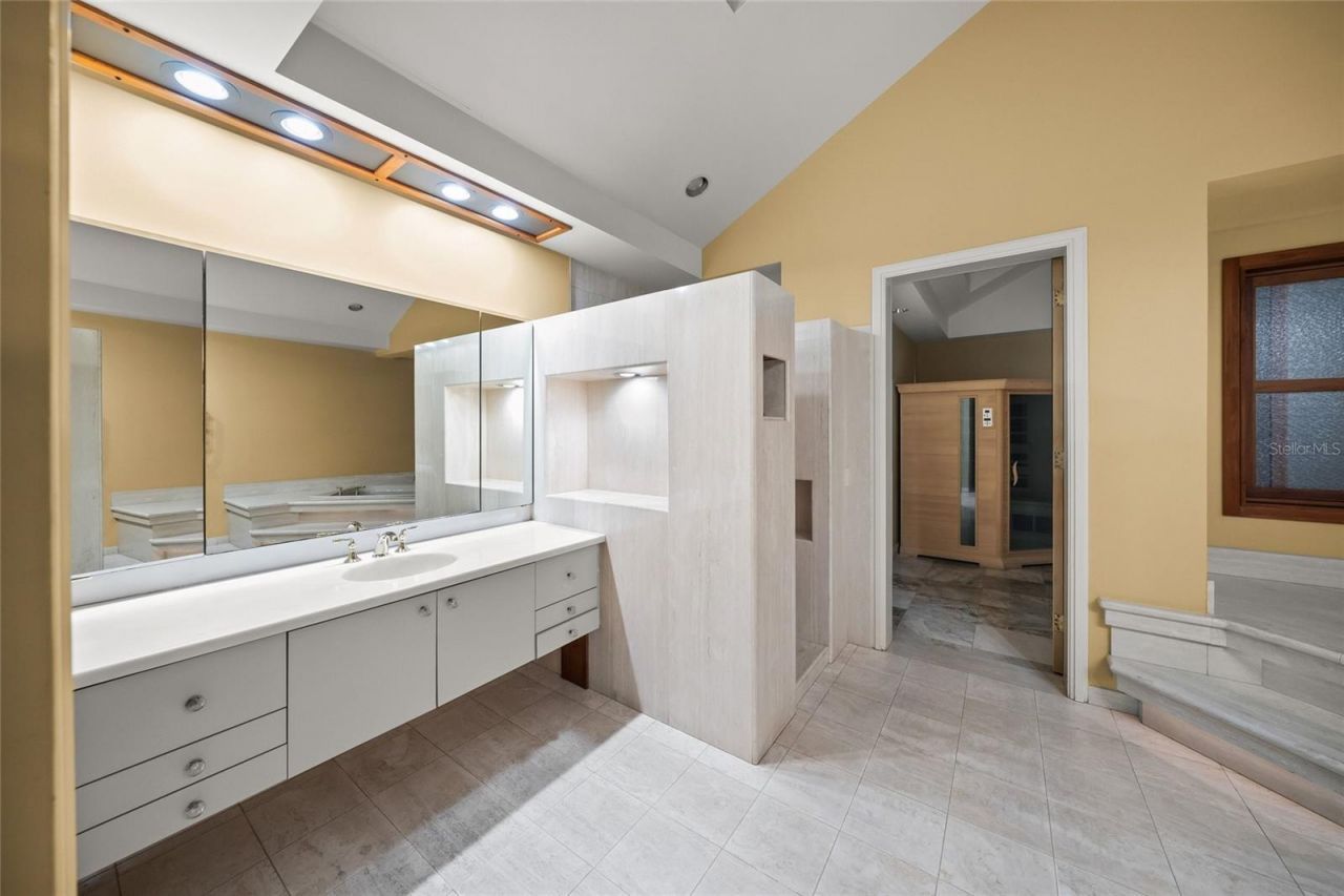 1136 N Lake Shore Drive, Sarasota, FL 34231 Photo