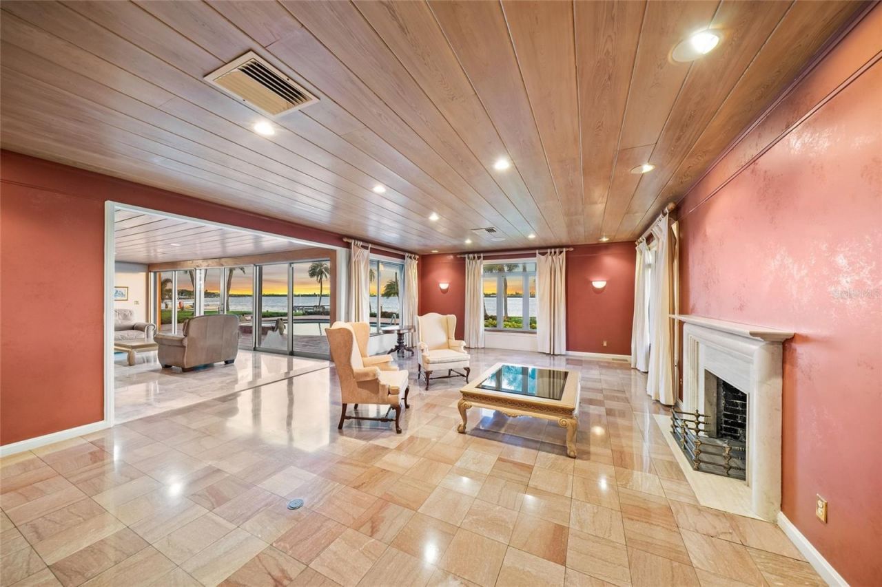 1136 N Lake Shore Drive, Sarasota, FL 34231 Photo