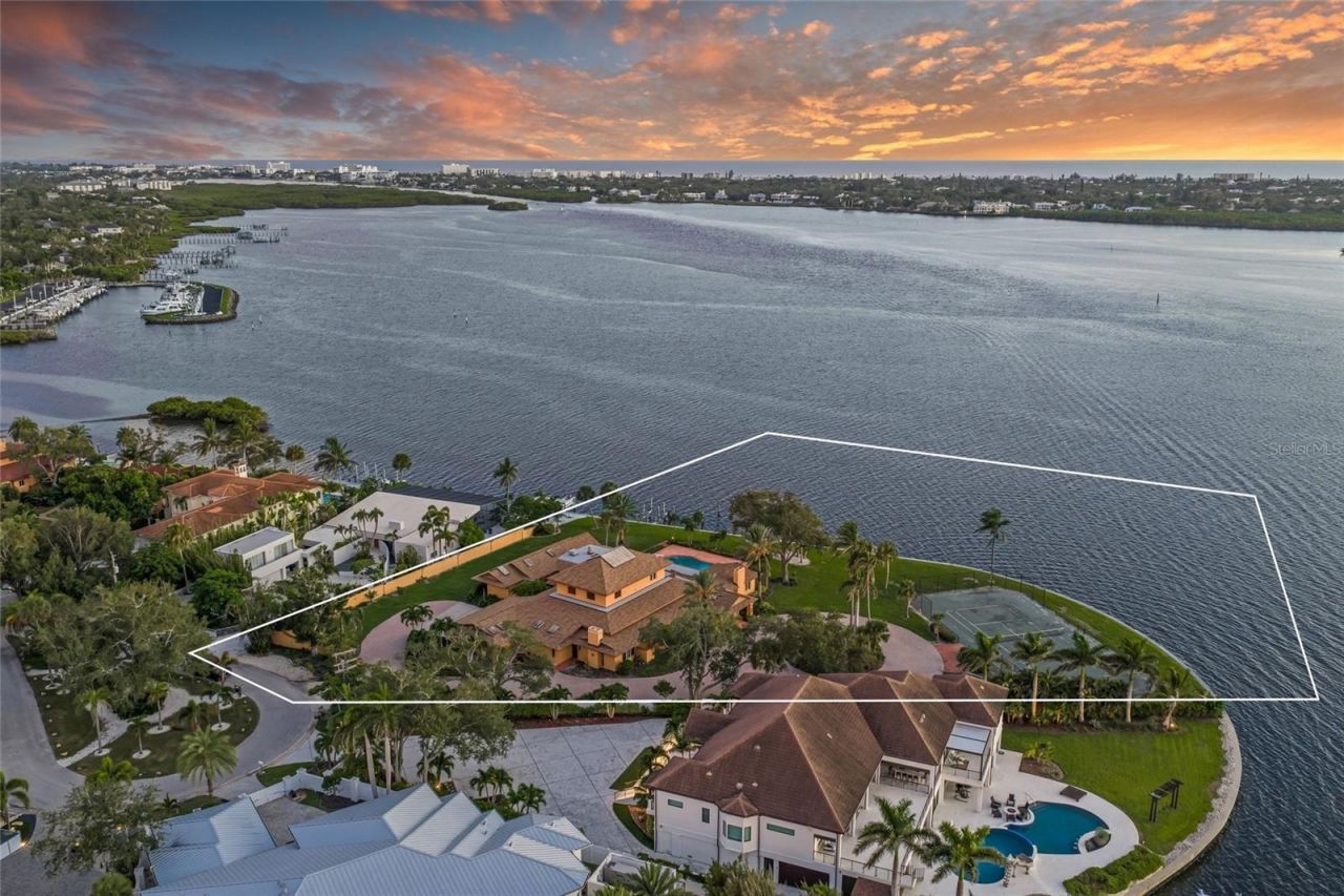 1136 N Lake Shore Drive, Sarasota, FL 34231 Photo