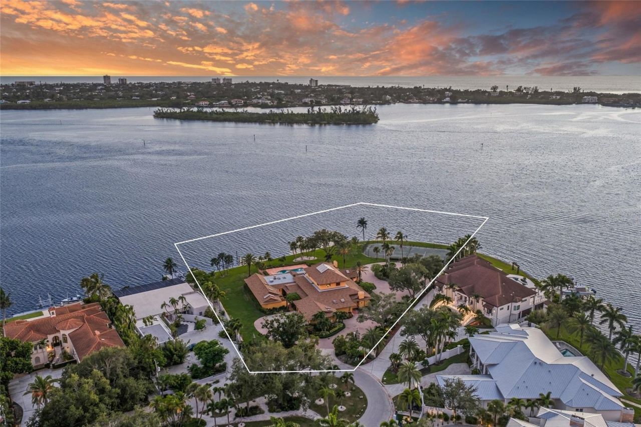 1136 N Lake Shore Drive, Sarasota, FL 34231 Photo