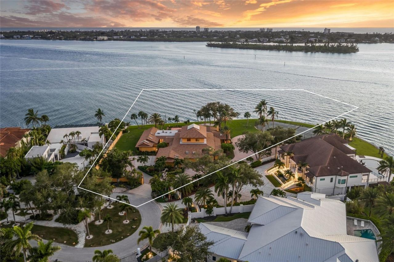 1136 N Lake Shore Drive, Sarasota, FL 34231 Photo