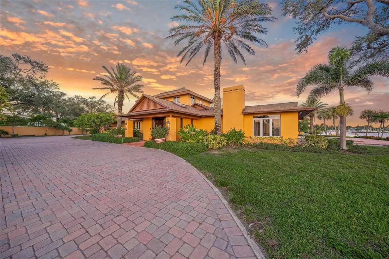 1136 N Lake Shore Drive, Sarasota, FL 34231 Photo
