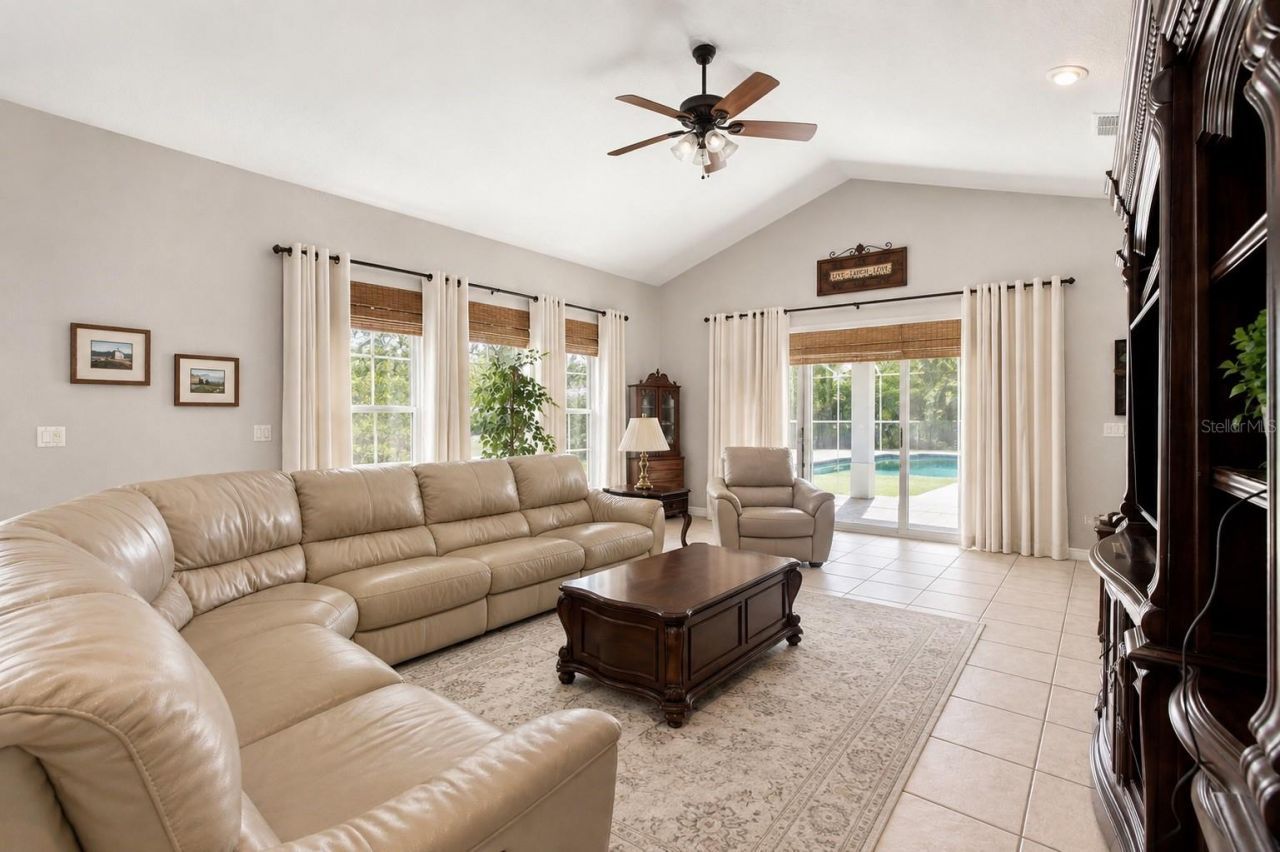 11200 Woodland Waters Boulevard , Weeki Wachee, FL 34613 Photo