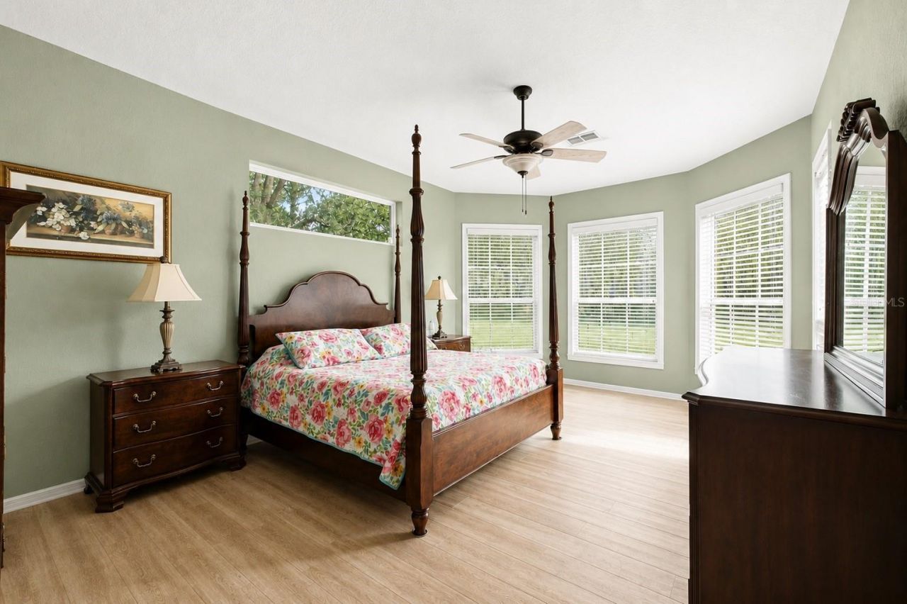 11200 Woodland Waters Boulevard , Weeki Wachee, FL 34613 Photo